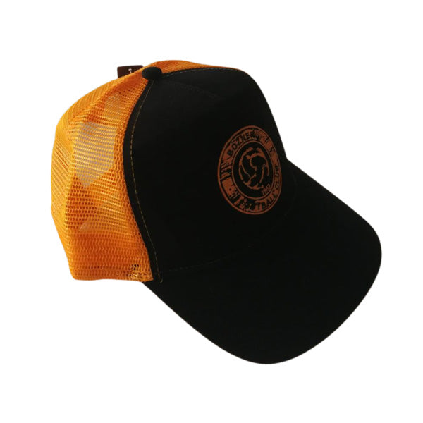 Cappellino con visiera curva